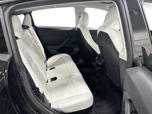 Certified 2023 Tesla Model Y Long Range AWD/4WD image 11