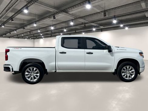 Used 2024 Chevrolet Silverado 1500 Custom image 17