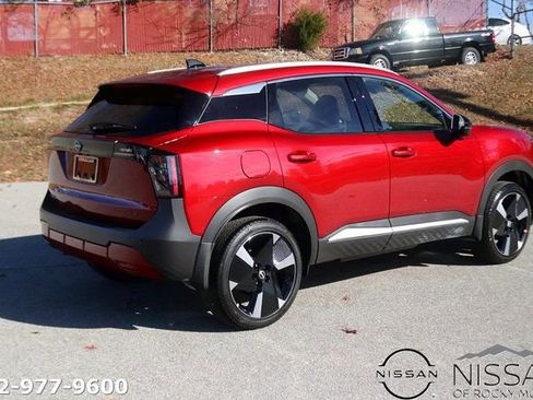 New 2026 Nissan Kicks SR FWD image 5