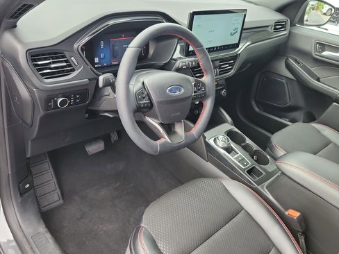 Used 2025 Ford Escape ST-Line w/ Tech Pack #1 AWD/4WD image 18