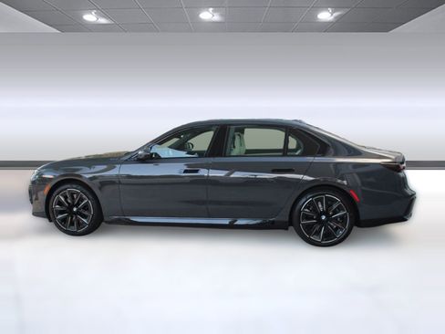 New 2026 BMW i7 eDrive50 w/ M Sport Package image 2