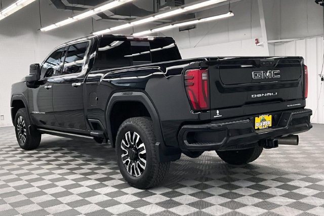 Used 2024 GMC Sierra 2500 Denali Ultimate AWD/4WD image 2