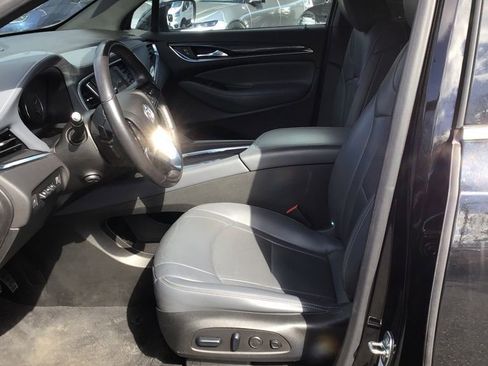 Used 2024 Buick Enclave Premium image 8