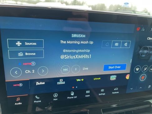 Used 2022 Lincoln Navigator Reserve image 16