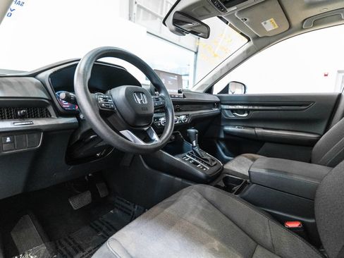 Used 2025 Honda CR-V EX image 4
