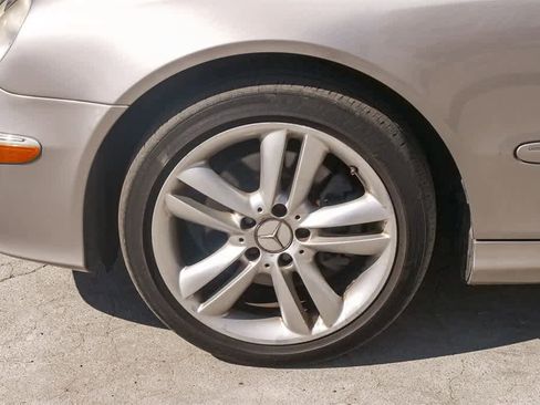 Used 2006 Mercedes-Benz CLK 350 Coupe image 5