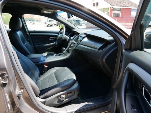 Used 2016 Ford Taurus SEL w/ Equipment Group 201A FWD image 8