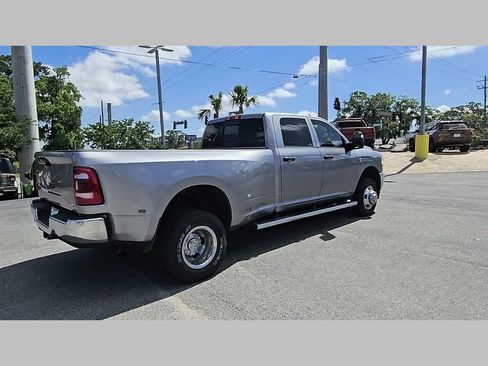 Used 2024 RAM 3500 Tradesman w/ Chrome Appearance Group AWD/4WD image 32