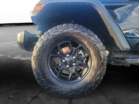 Used 2024 Jeep Wrangler Unlimited image 14