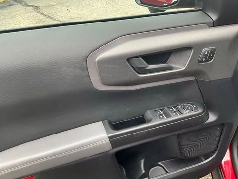 Used 2025 Ford Bronco Sport Badlands image 14