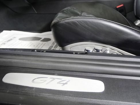 Used 2021 Porsche 718 Cayman GT4 image 14