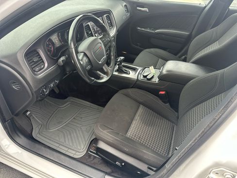 Used 2018 Dodge Charger GT w/ Blacktop Package image 14