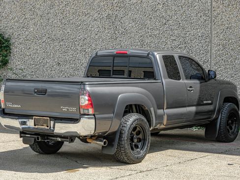 Used 2012 Toyota Tacoma PreRunner w/ SR5 Pkg RWD image 9