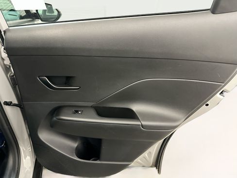 Used 2025 Hyundai Kona SEL image 31