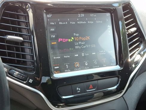 Used 2019 Jeep Cherokee Limited AWD/4WD image 20