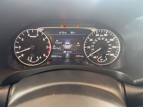 Used 2023 Nissan Altima 2.5 SV FWD image 18