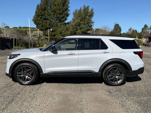 New 2026 Ford Explorer ST w/ Sun And Sound Package image 3