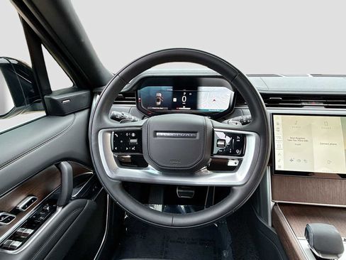 Certified 2025 Land Rover Range Rover SE AWD/4WD image 11