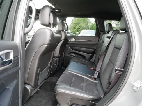 Used 2022 Jeep Grand Cherokee Laredo X AWD/4WD image 34