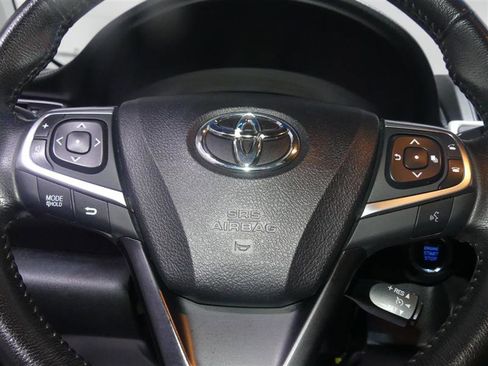Used 2016 Toyota Camry XLE FWD image 31