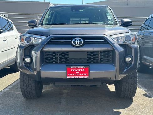 Used 2021 Toyota 4Runner SR5 Premium w/ Moonroof Package AWD/4WD image 2
