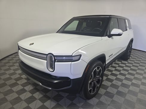 Used 2025 Rivian R1S Adventure image 1