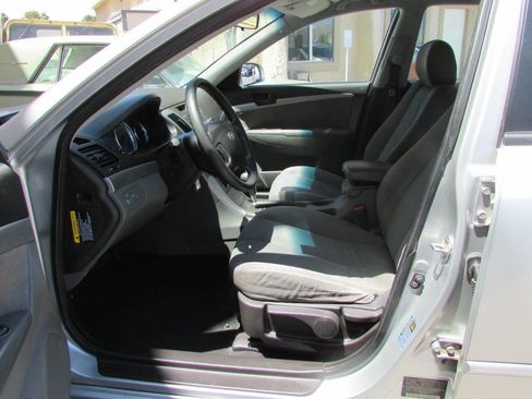 Used 2009 Hyundai Sonata GLS image 16