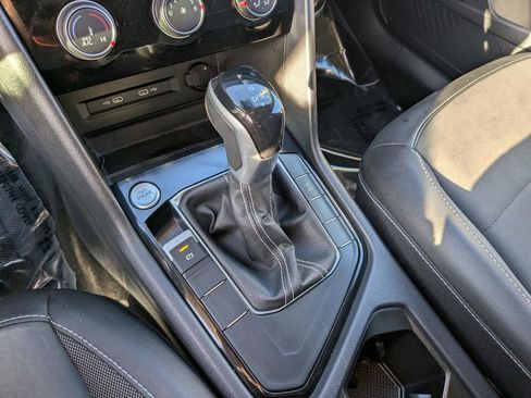 Certified 2023 Volkswagen Taos SE FWD image 22