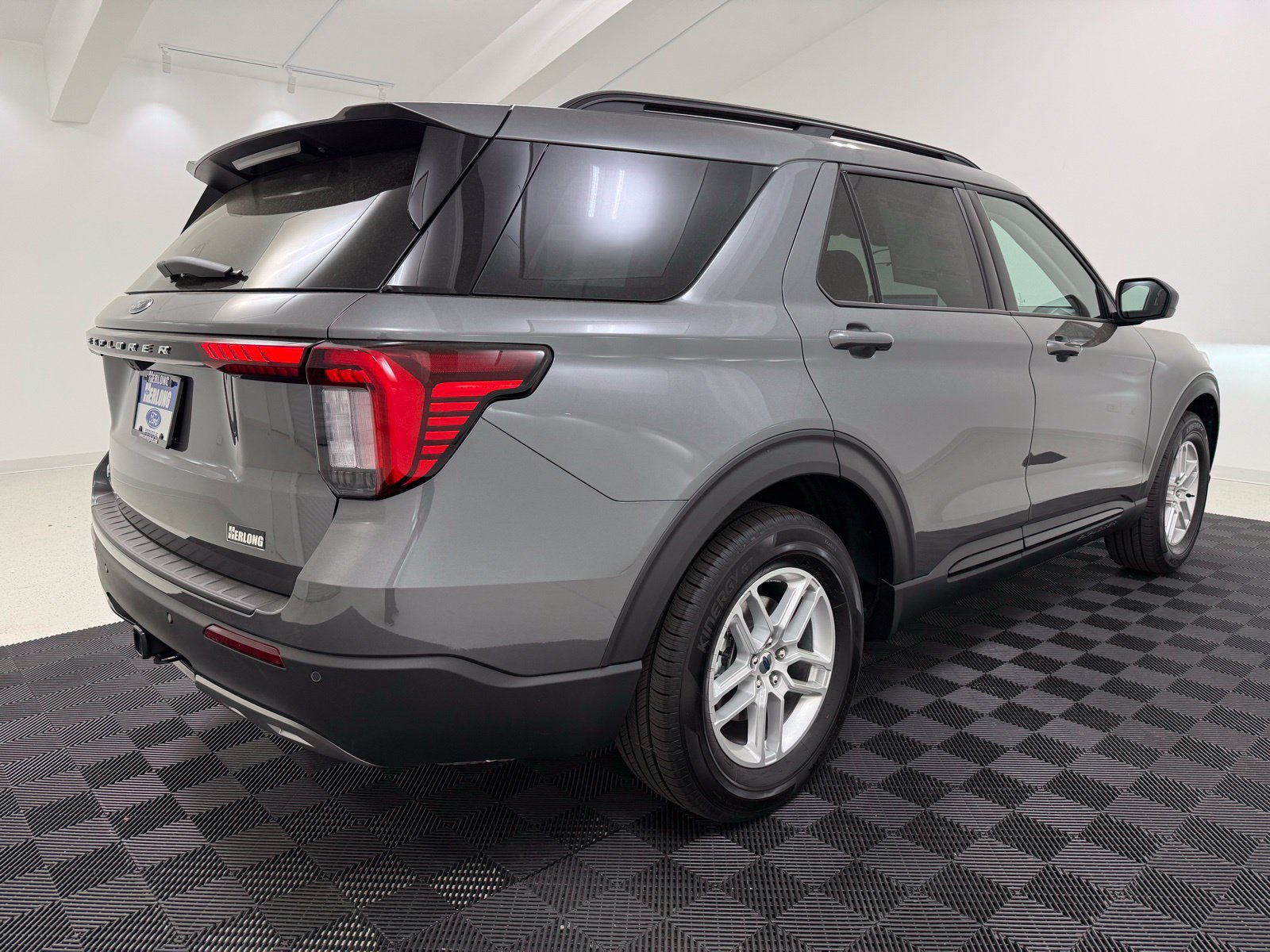 New 2026 Ford Explorer Active w/ Active Comfort Package RWD image 8