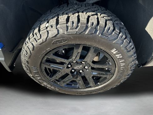 Used 2025 Chevrolet Silverado 1500 LT Trail Boss w/ Convenience Package II AWD/4WD image 29