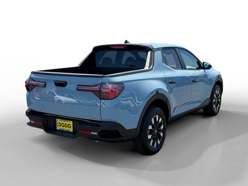 Certified 2025 Hyundai Santa Cruz SE FWD image 5