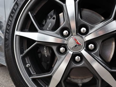 Used 2021 Chevrolet Corvette Stingray Preferred Cpe w/ Engine Appearance Package image 4