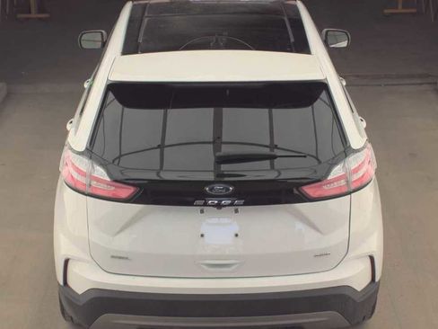 Used 2024 Ford Edge SEL w/ Convenience Package image 5