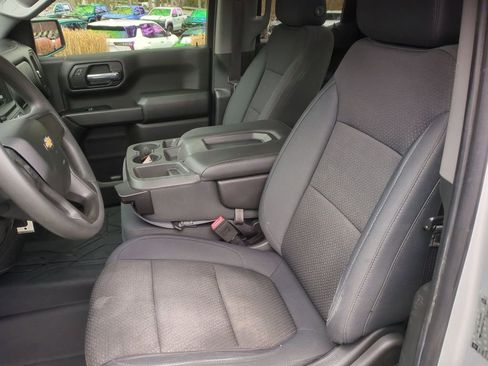 Used 2019 Chevrolet Silverado 1500 Custom w/ Custom Value Package image 13