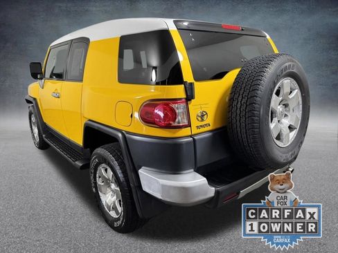 Used 2007 Toyota FJ Cruiser 4WD image 3
