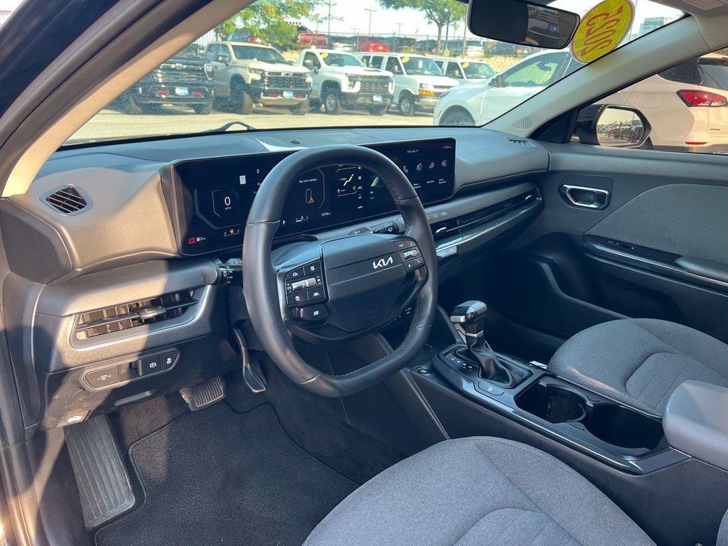 Used 2025 Kia K4 EX FWD image 20