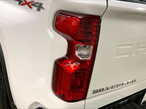Used 2024 Chevrolet Silverado 3500 LT AWD/4WD image 8