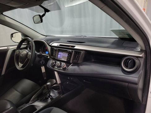 Used 2016 Toyota RAV4 LE image 25