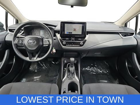 Used 2025 Toyota Corolla LE FWD image 9