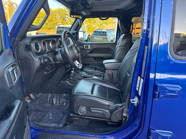 Used 2018 Jeep Wrangler Unlimited Sahara w/ Dual Top Group AWD/4WD image 22