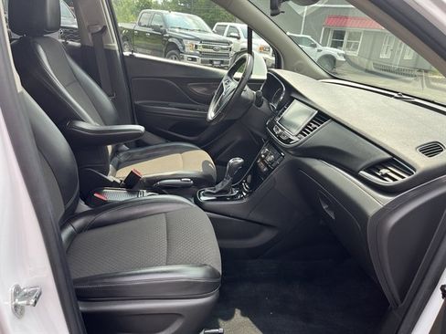 Used 2020 Buick Encore Preferred AWD/4WD image 36