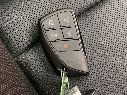 Used 2024 Chevrolet Equinox EV RS image 30