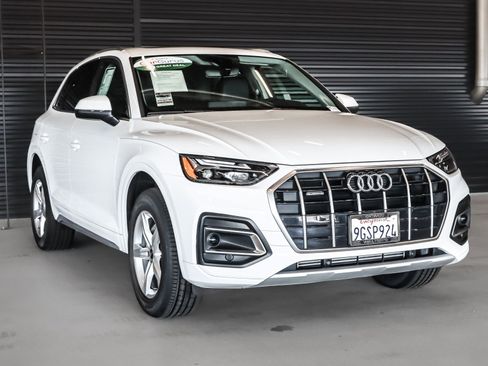 Used 2023 Audi Q5 2.0T Premium w/ Convenience Package image 10