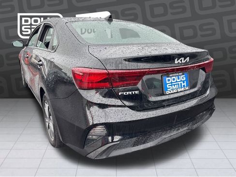 Used 2024 Kia Forte LXS FWD image 3