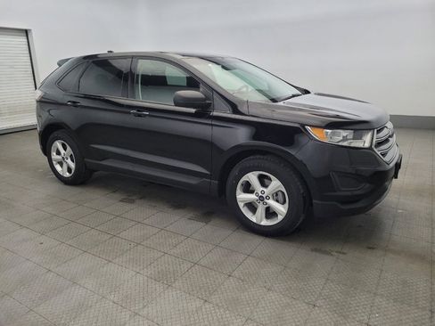 Used 2017 Ford Edge SE image 11