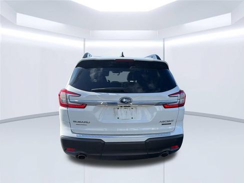 Used 2025 Subaru Ascent Touring AWD/4WD image 4