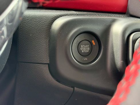 Used 2022 Jeep Wrangler Rubicon w/ LED Lighting Group AWD/4WD image 17