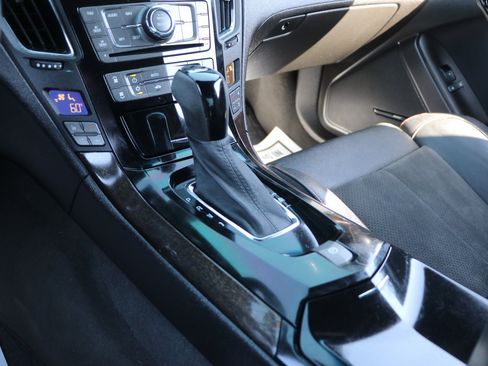 Used 2015 Cadillac CTS V RWD image 23