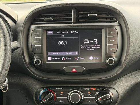 Used 2023 Kia Soul LX w/ Option Group 015 FWD image 21