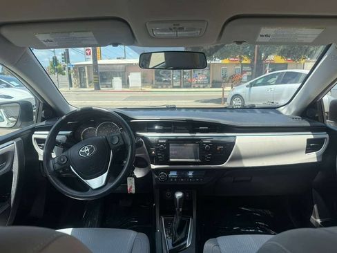 Used 2016 Toyota Corolla LE FWD image 9